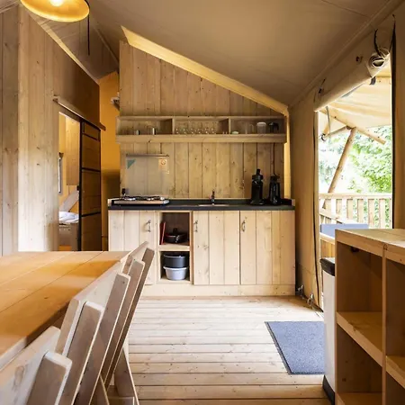 Spacious Modern Tent For 7 Guests Apartment *